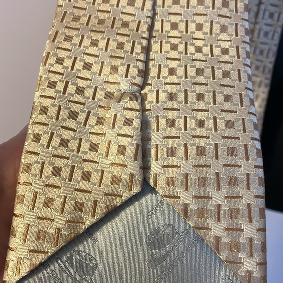 Steve Harvey Collection Gold Silver Tan Geometric Design Silk Handmade Necktie - Picture 12 of 13